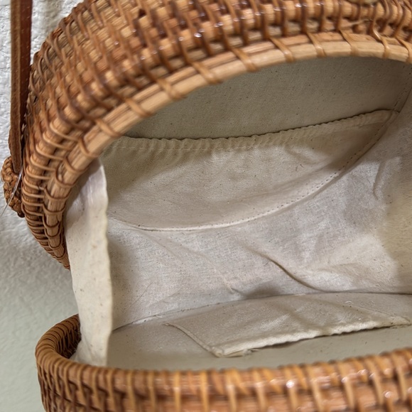 Round Rattan Bag - Picture 5 of 6